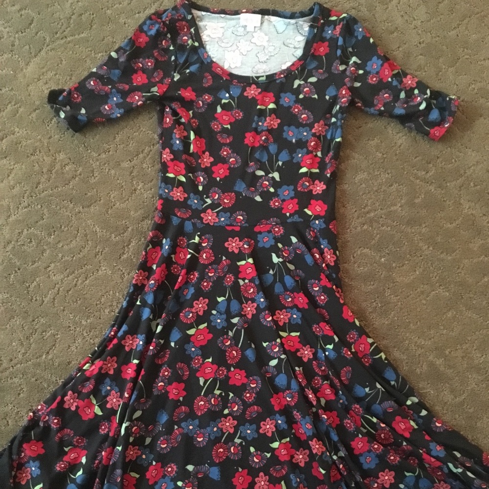 Small lularoe Nicole